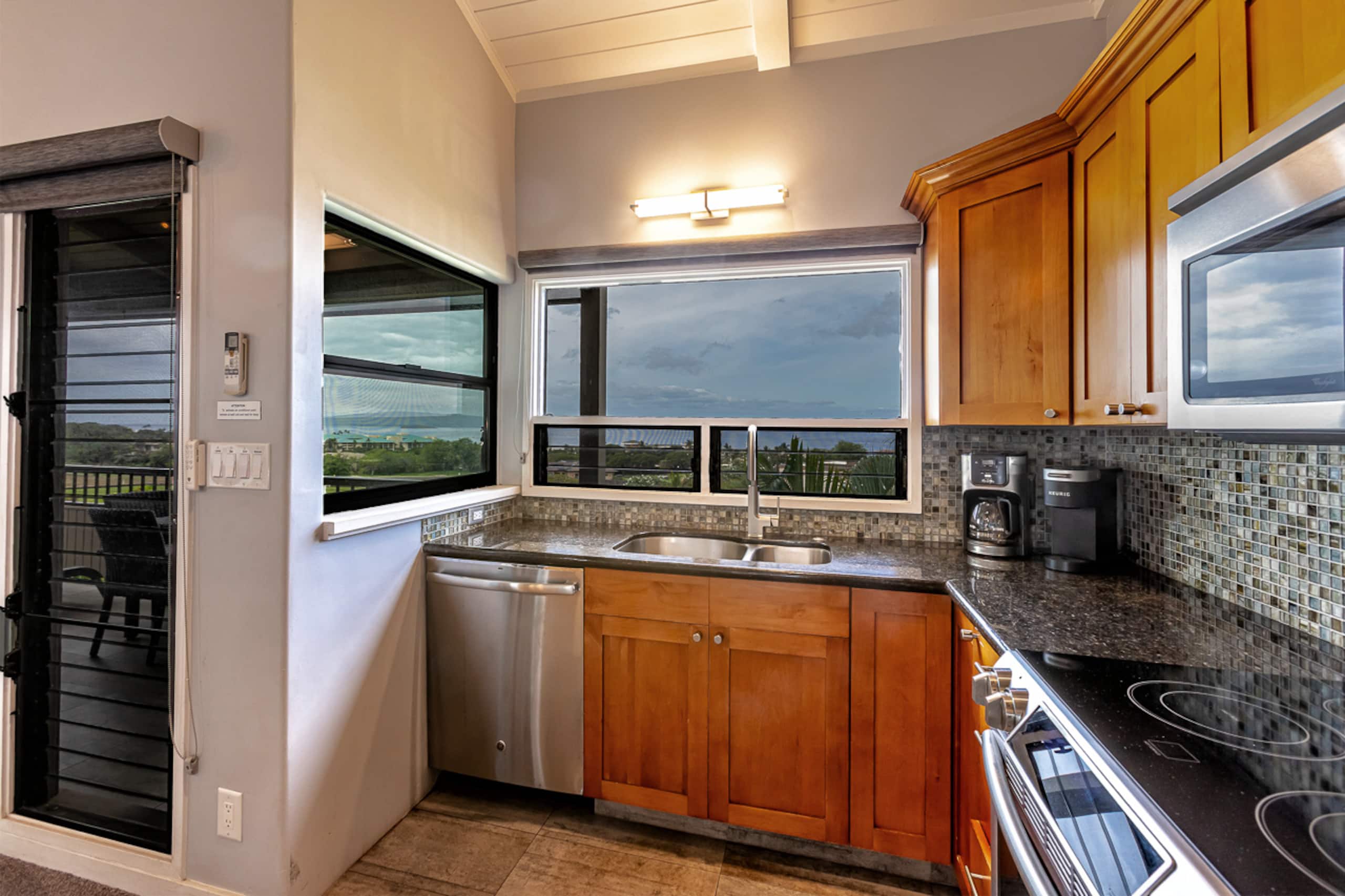 Condo in Kihei · ★4.91 · 1 bedroom · 2 beds · 2 baths - Image 19