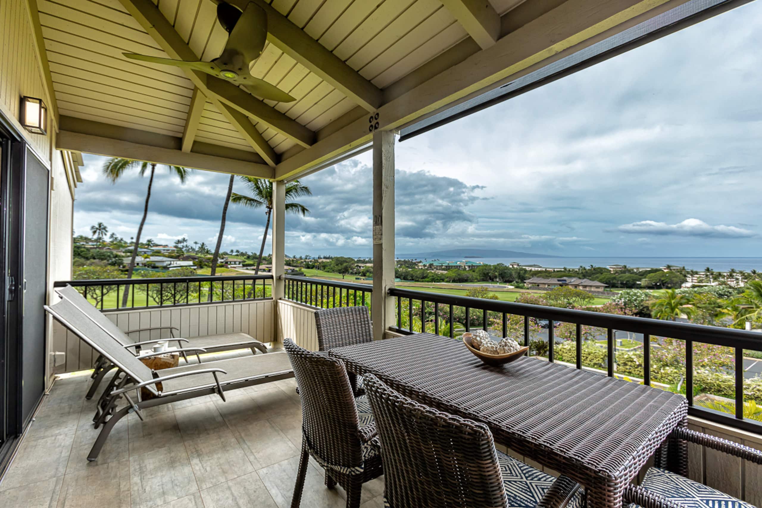 Condo in Kihei · ★4.91 · 1 bedroom · 2 beds · 2 baths - Image 2