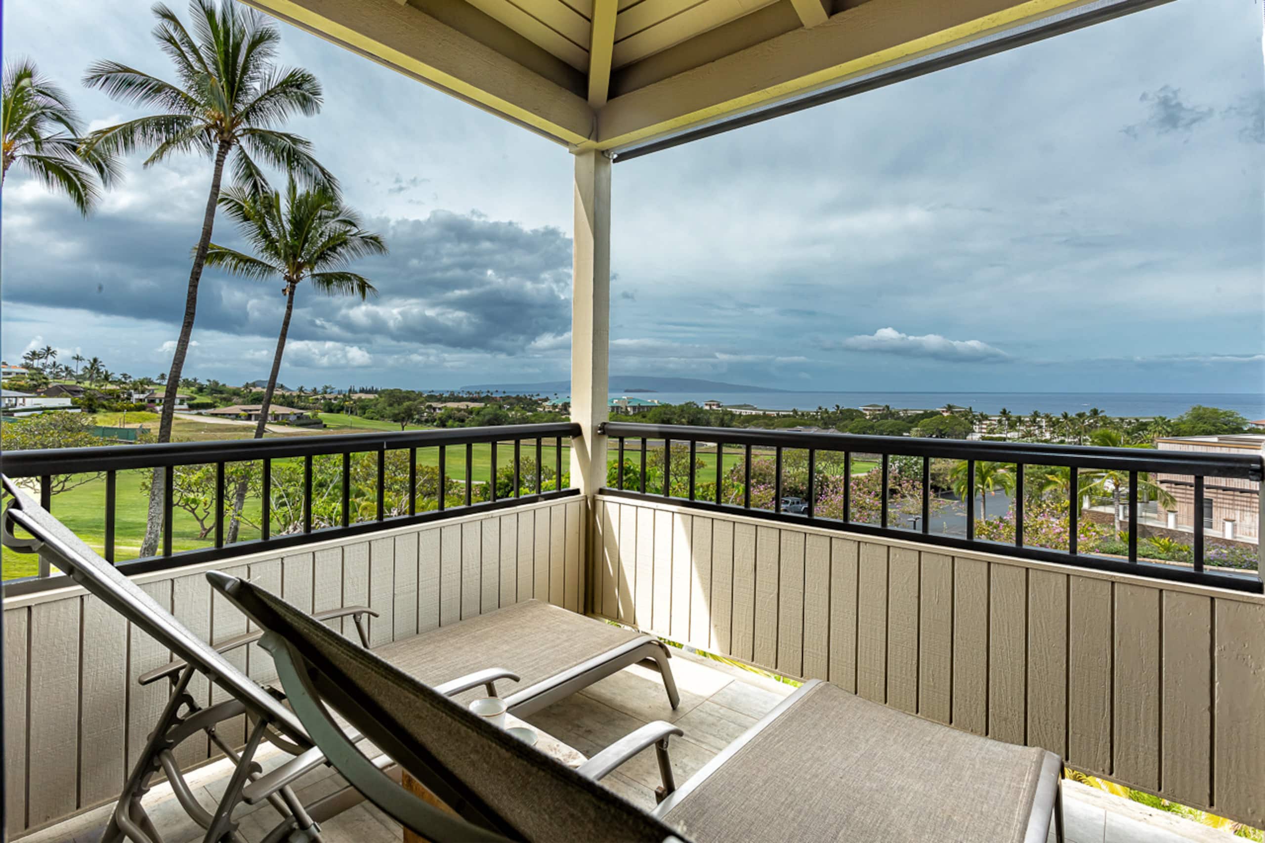 Condo in Kihei · ★4.91 · 1 bedroom · 2 beds · 2 baths - Image 3