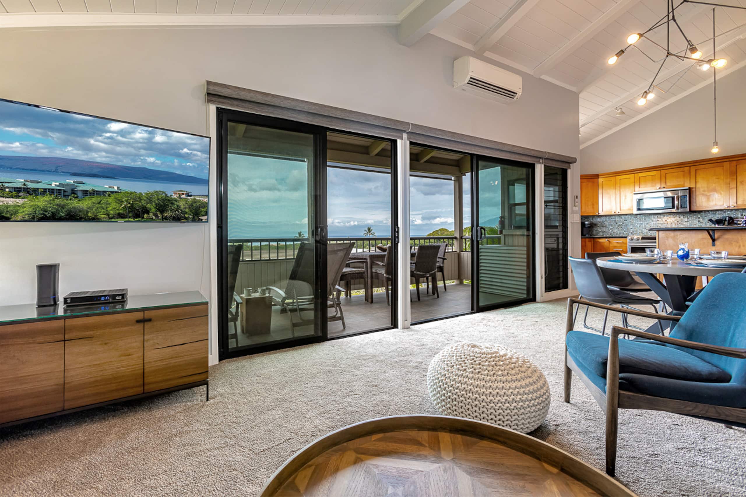 Condo in Kihei · ★4.91 · 1 bedroom · 2 beds · 2 baths - Image 11