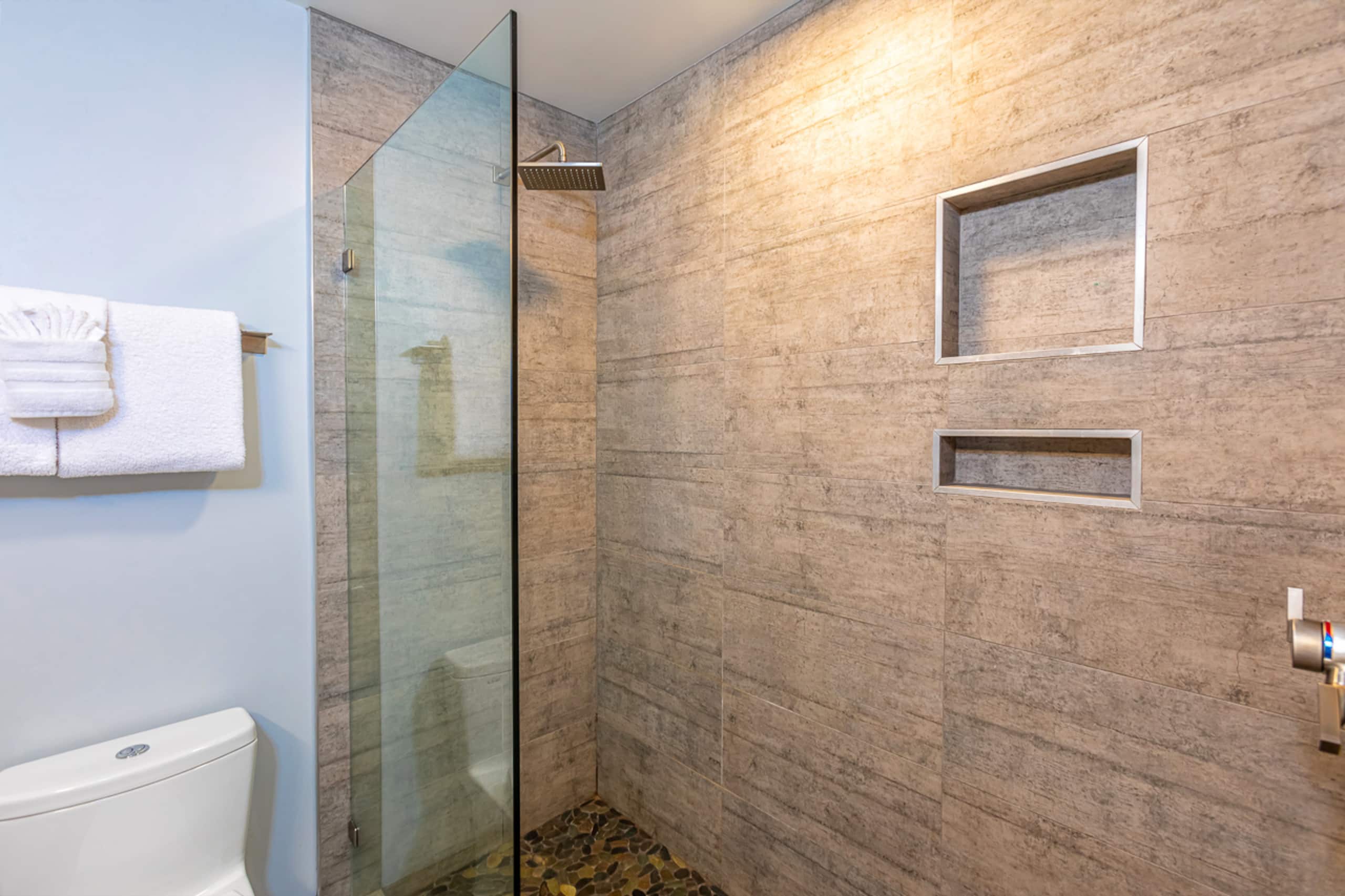 Condo in Kihei · ★4.91 · 1 bedroom · 2 beds · 2 baths - Image 22