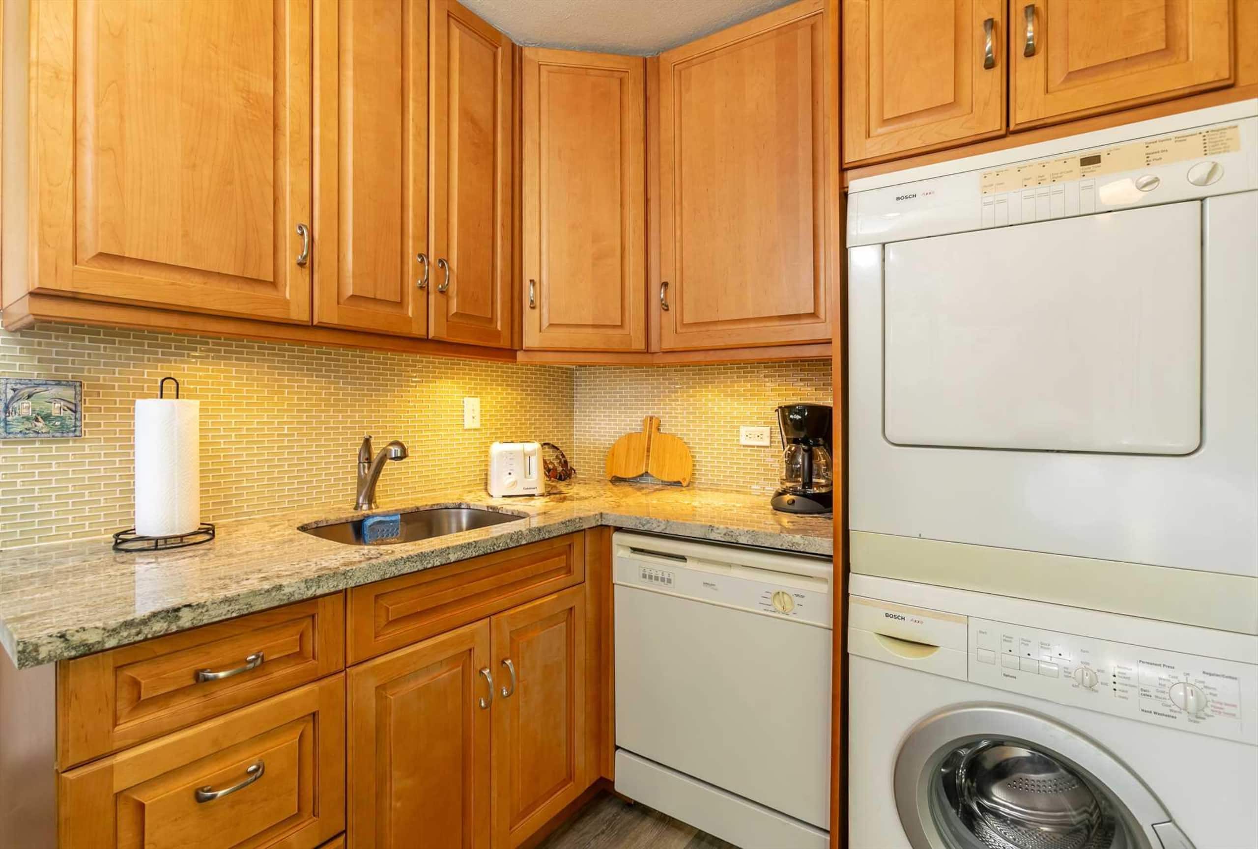Condo in Maalaea · ★4.76 · 2 bedrooms · 2 beds · 2 private baths - Image 21