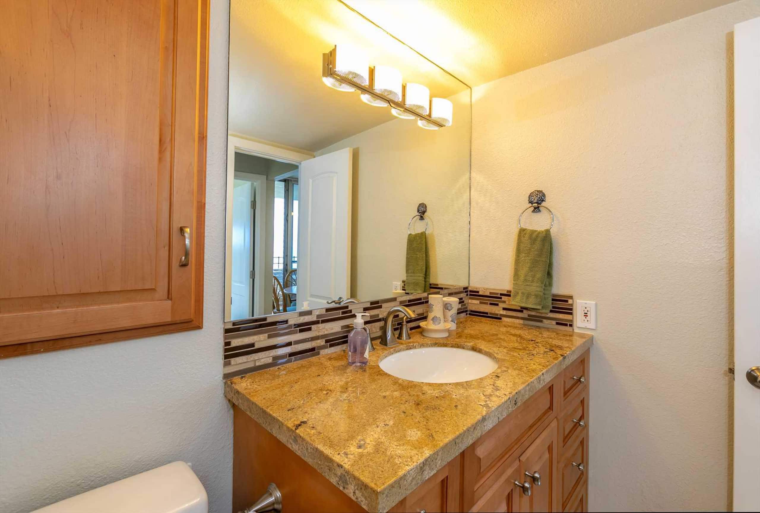 Condo in Maalaea · ★4.76 · 2 bedrooms · 2 beds · 2 private baths - Image 15