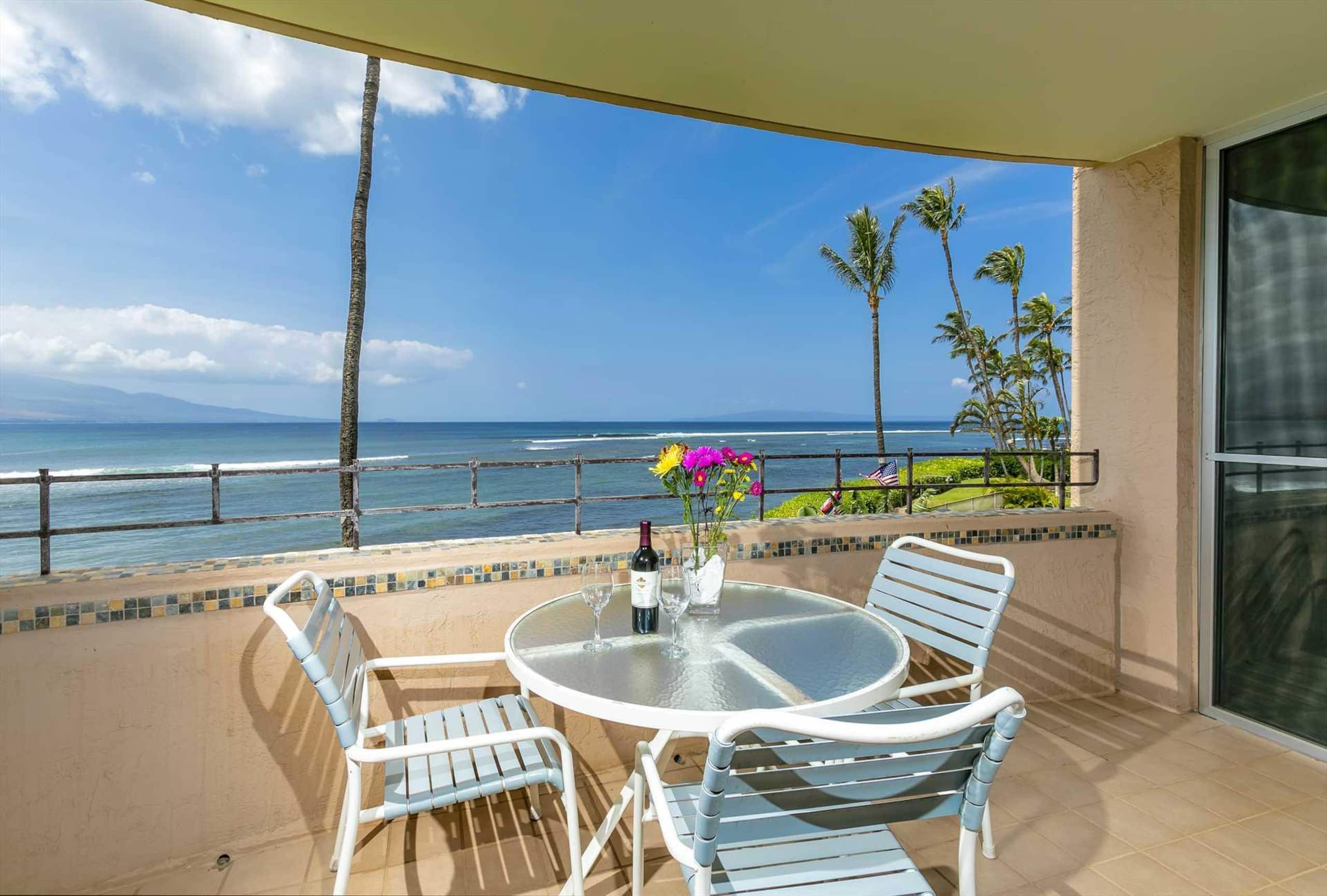 Condo in Maalaea · ★4.76 · 2 bedrooms · 2 beds · 2 private baths - Image 2