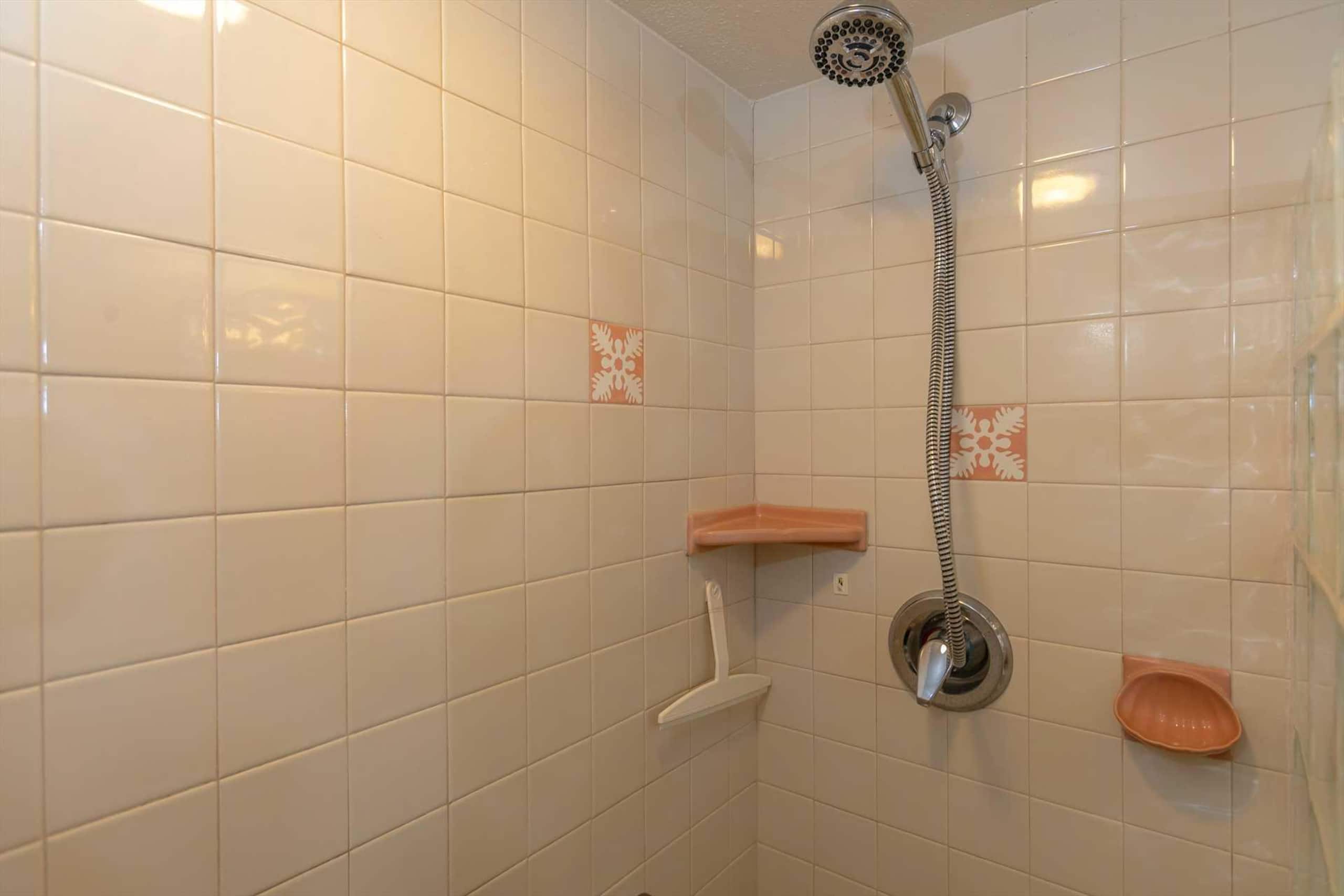 Condo in Maalaea · ★4.76 · 2 bedrooms · 2 beds · 2 private baths - Image 14