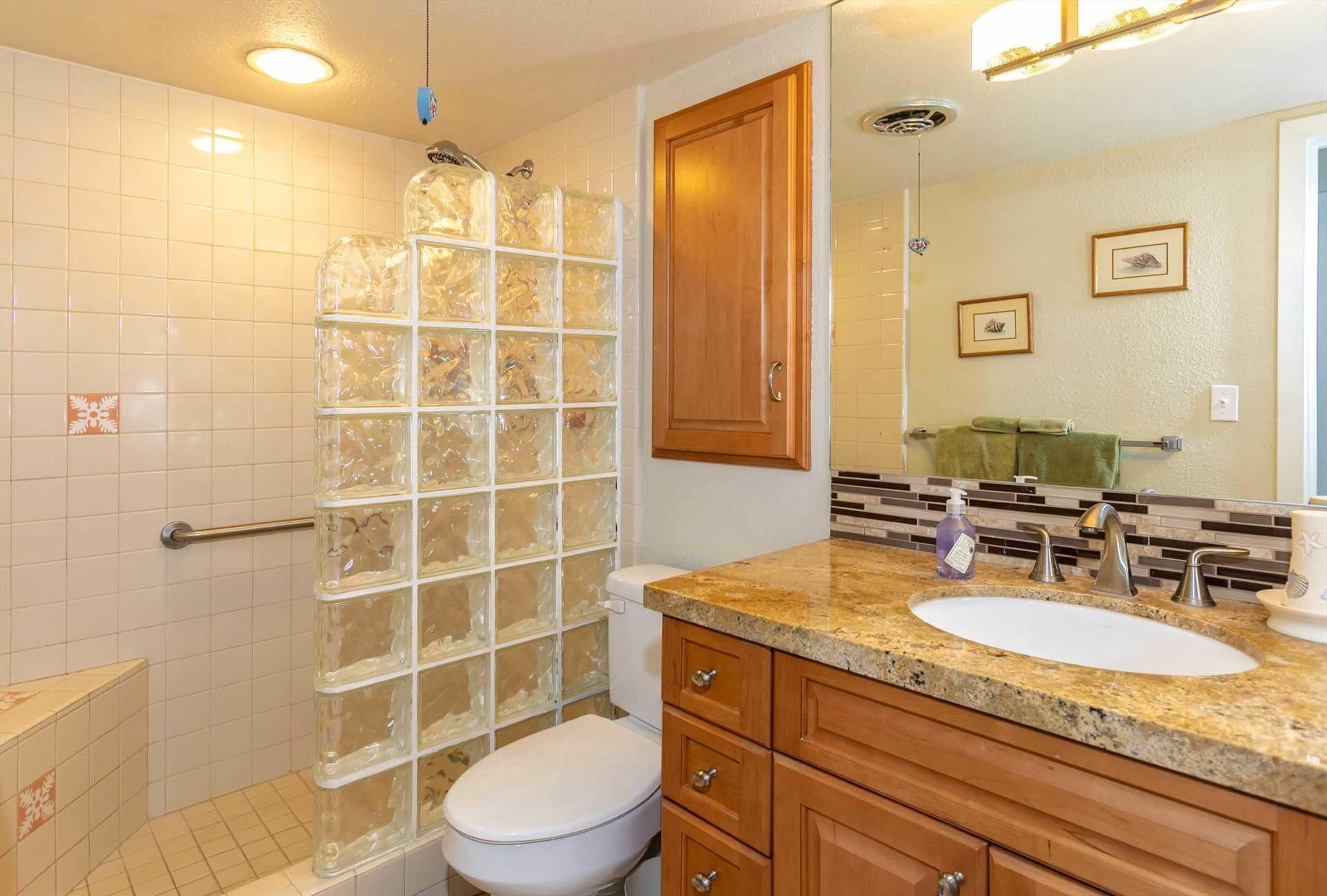 Condo in Maalaea · ★4.76 · 2 bedrooms · 2 beds · 2 private baths - Image 13