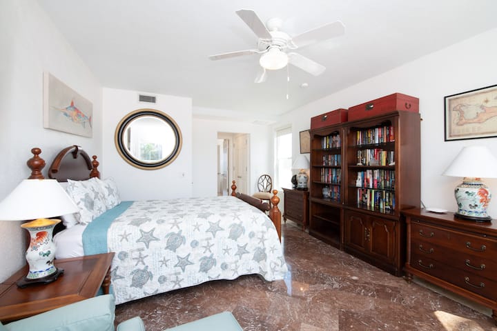 Chambre 4 avec lit Queen