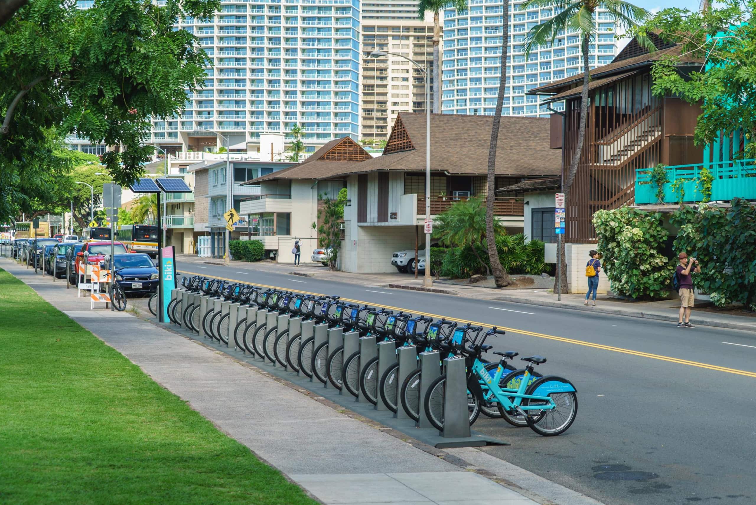 Condo in Honolulu · ★4.5 · 1 bedroom · 2 beds · 1 shared bath - Image 12