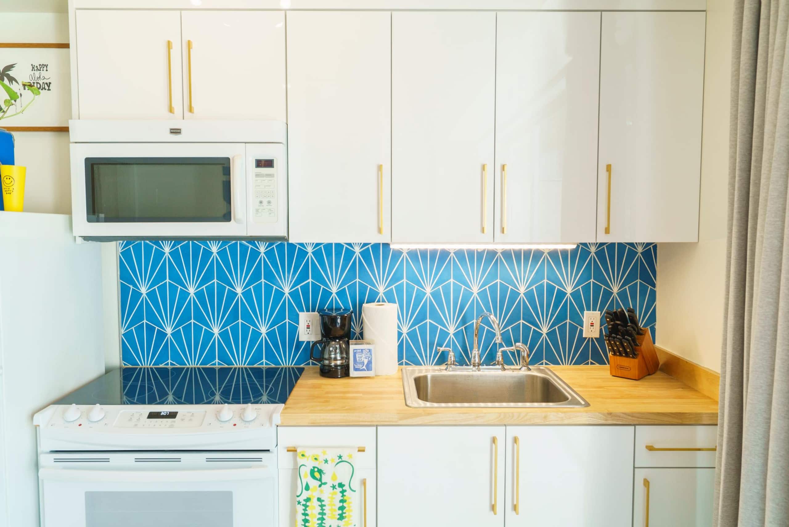Condo in Honolulu · ★4.5 · 1 bedroom · 2 beds · 1 shared bath - Image 31