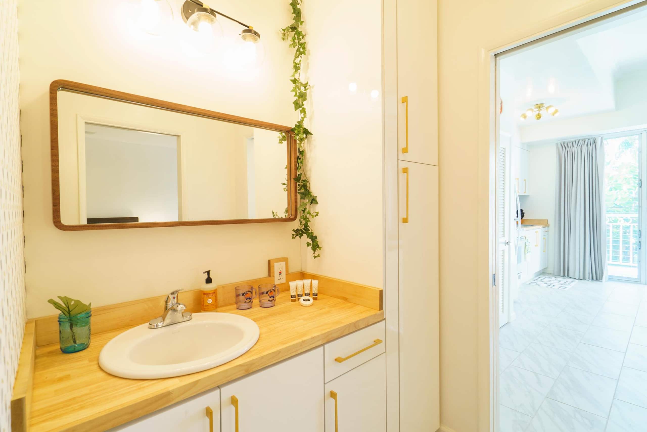 Condo in Honolulu · ★4.5 · 1 bedroom · 2 beds · 1 shared bath - Image 34