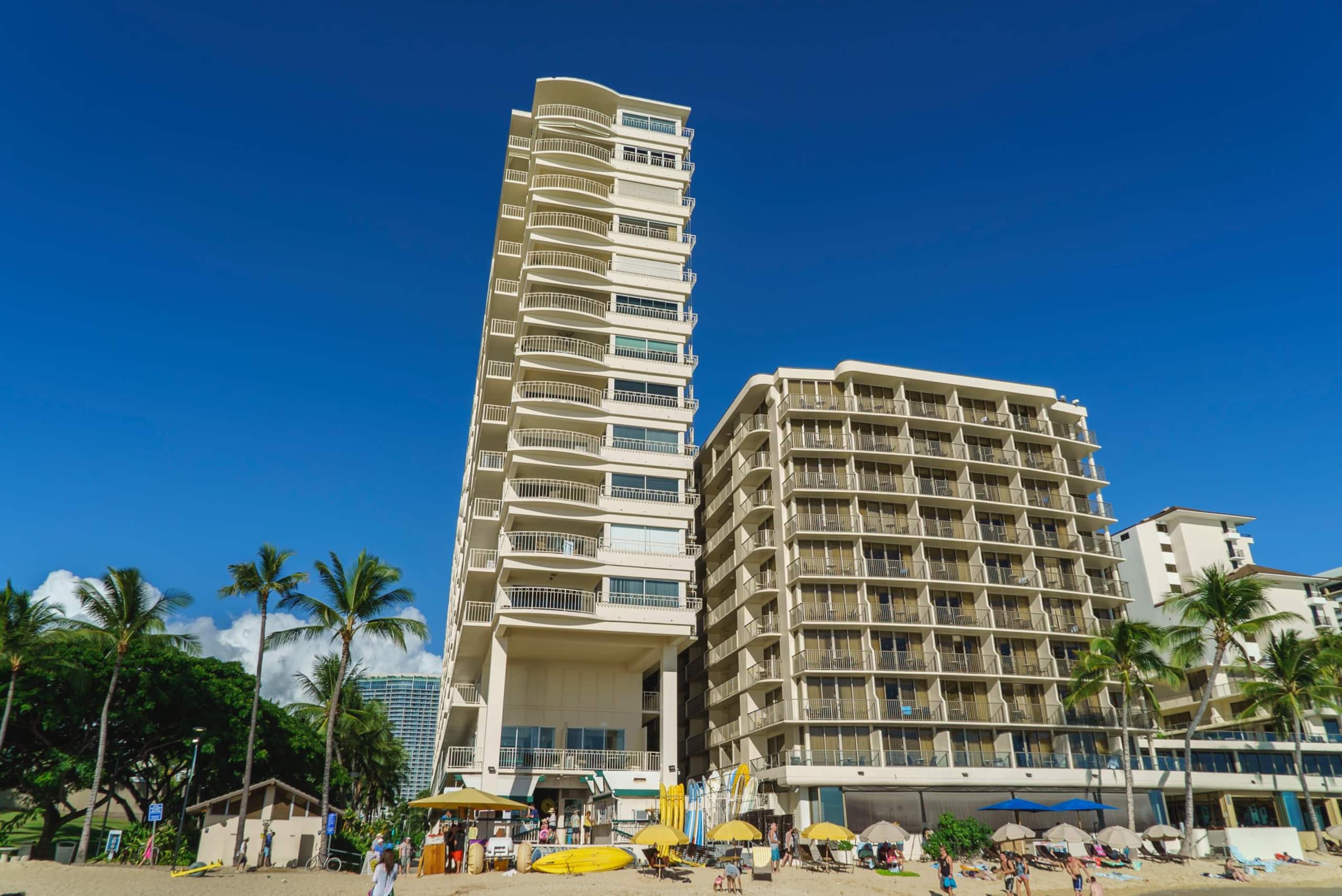 Condo in Honolulu · ★4.5 · 1 bedroom · 2 beds · 1 shared bath - Image 8
