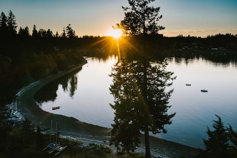 Gorgeous waterfront homes for weddings!