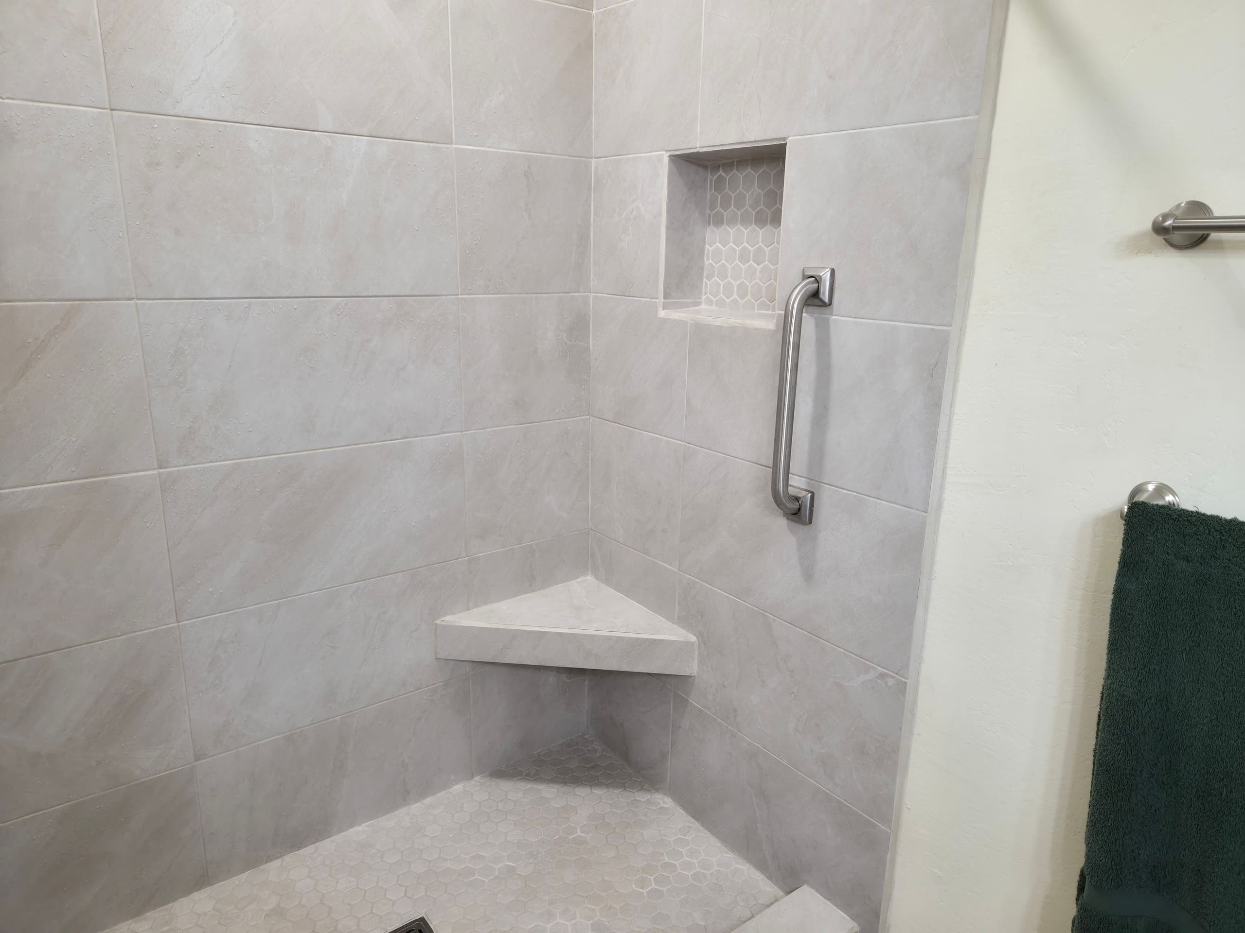 Condo in Kihei · ★4.63 · 2 bedrooms · 4 beds · 2 private baths - Image 9