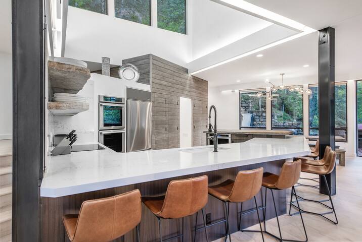 Stewart Mountain Lodging managed Airbnb listing 2