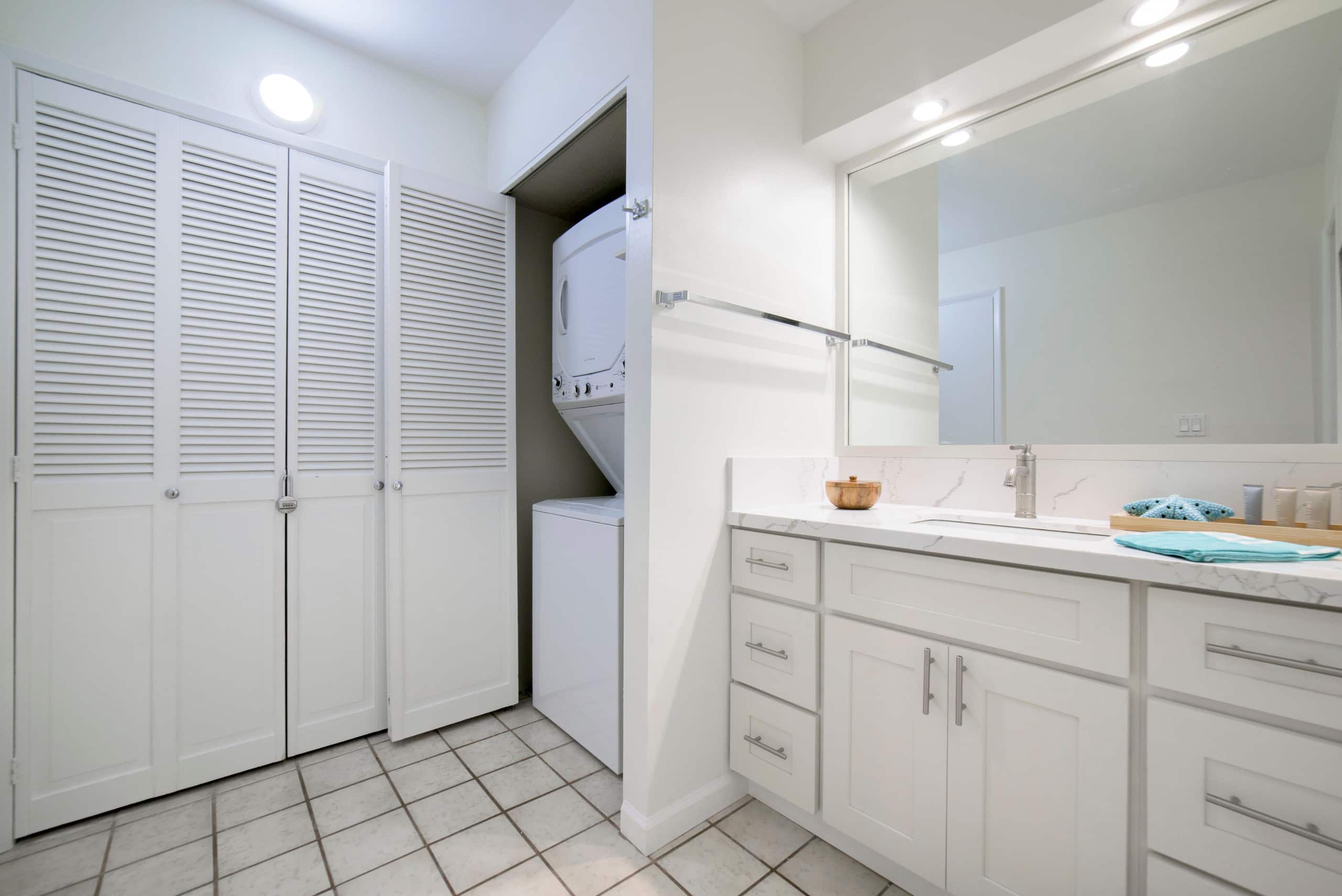 Condo in Lahaina · ★4.78 · 1 bedroom · 2 beds · 2 private baths - Image 12
