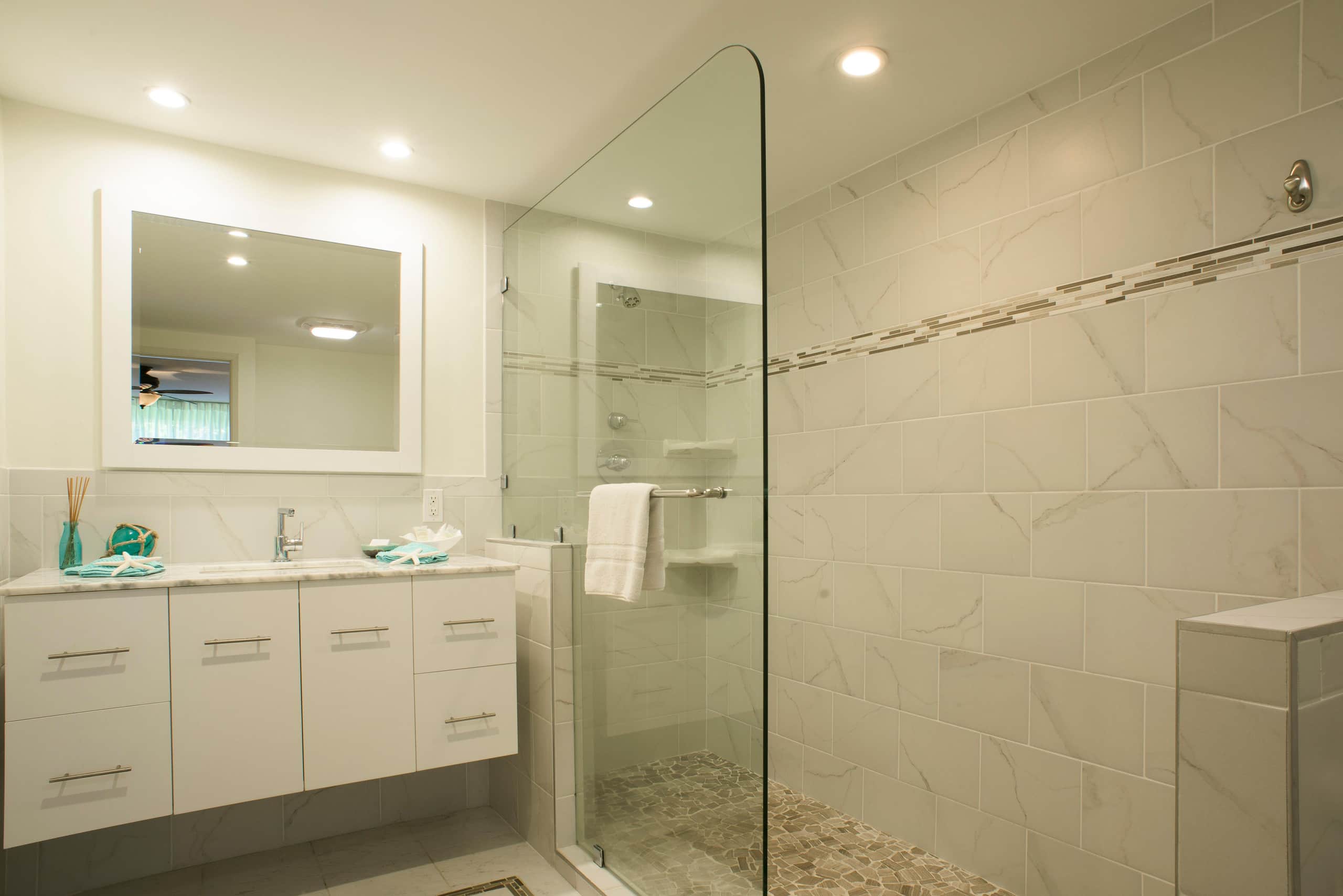 Condo in Lahaina · ★4.78 · 1 bedroom · 2 beds · 2 private baths - Image 11