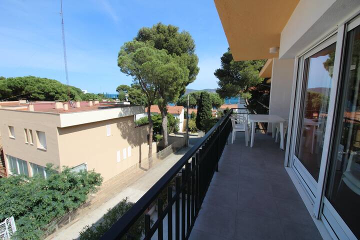 moré i 1 drta – apartment with seaviews at the b gallery image 2