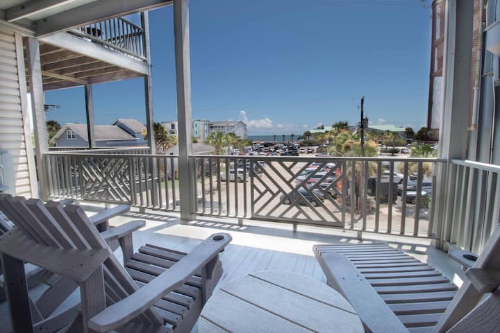 Spacious Condo Close To Everything!- Pier Pleasure - Folly Beach, SC