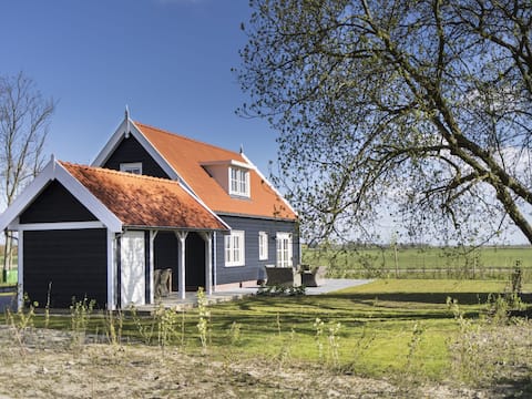 Top Airbnb: Holiday Home in Wissenkerke near Beach in Kamperland
