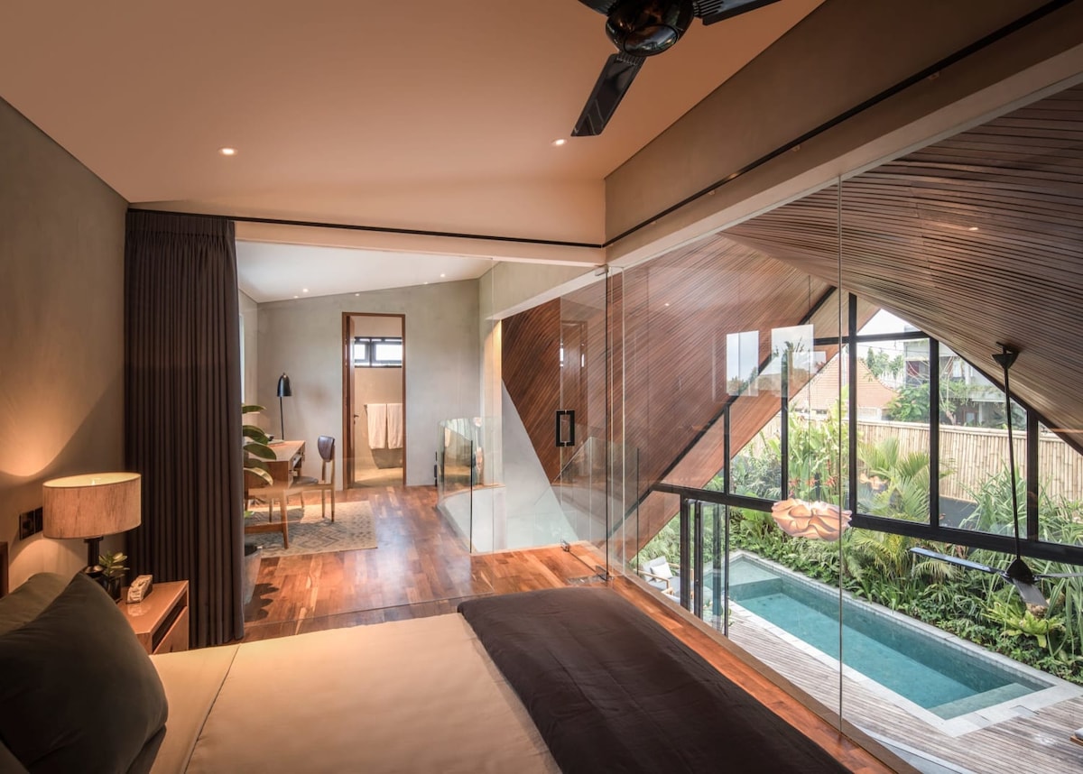 Home in Pererenan · ★4.89 · 1 bedroom · 1 bed · 1 private bath, Airbnb karşılaştırması