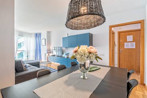 Luxury apartment & swimming pool next to Barcelona Centro