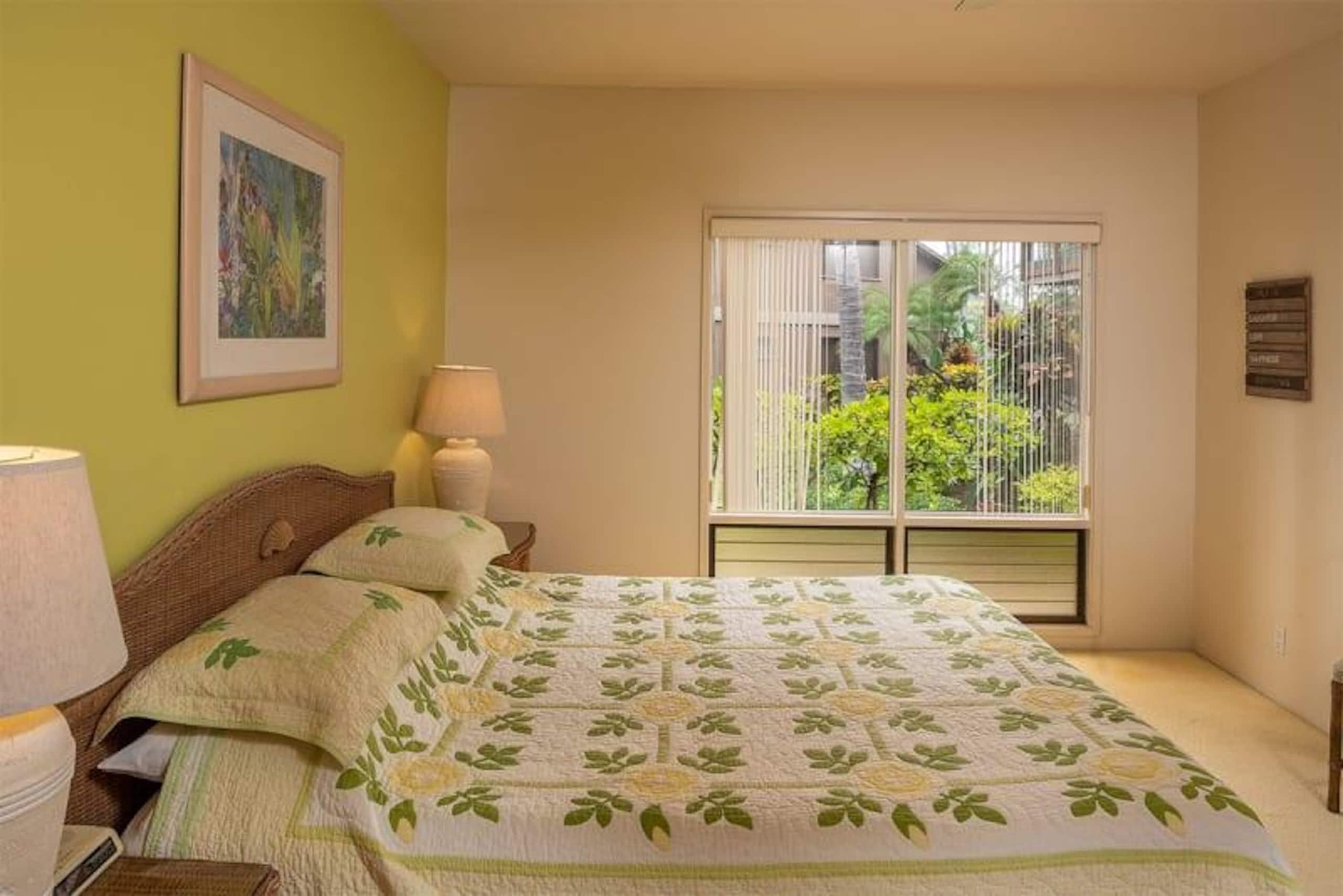 Condo in KAILUA-KONA · ★4.86 · 2 bedrooms · 2 baths - Image 10