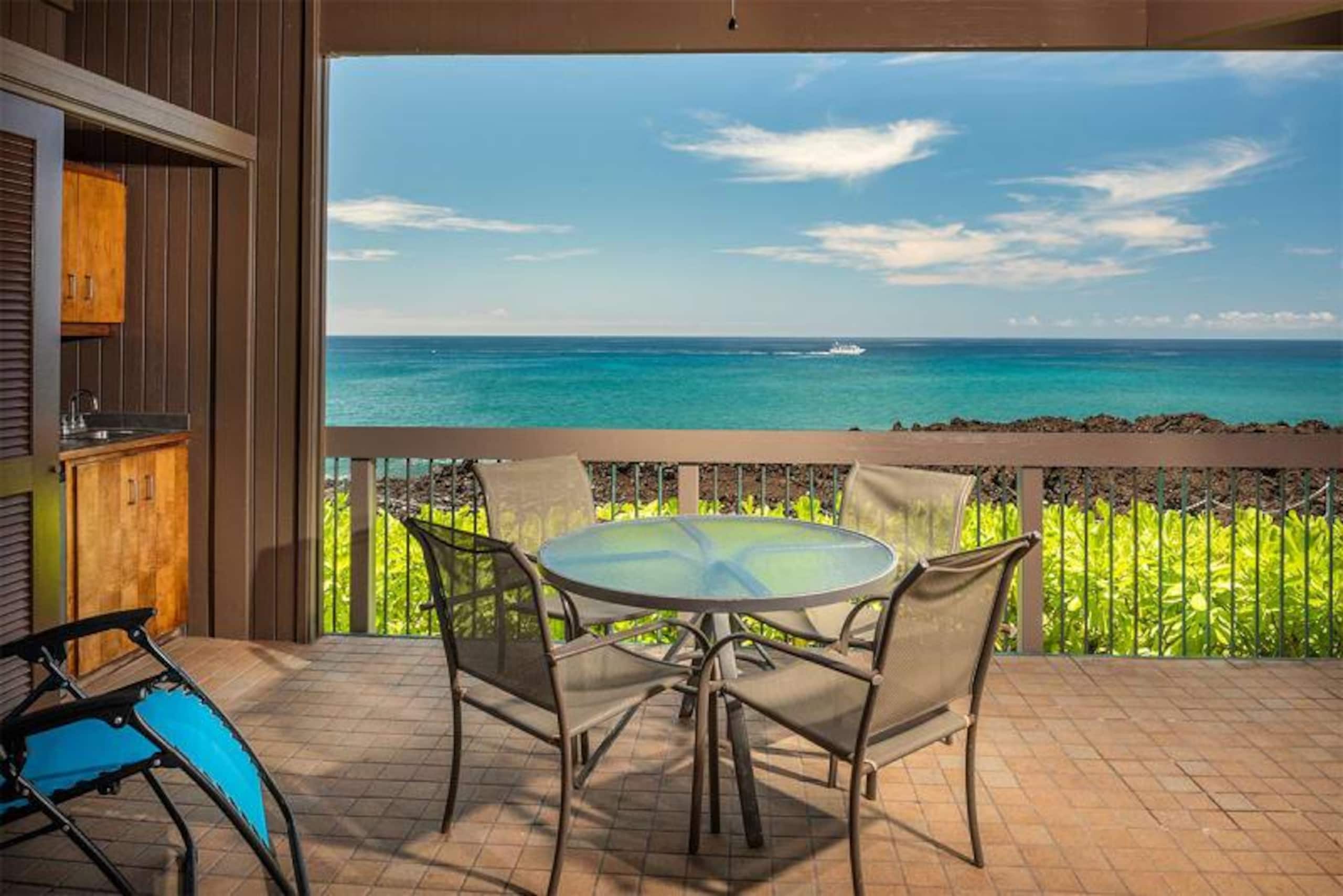 Condo in KAILUA-KONA · ★4.86 · 2 bedrooms · 2 baths - Image 1