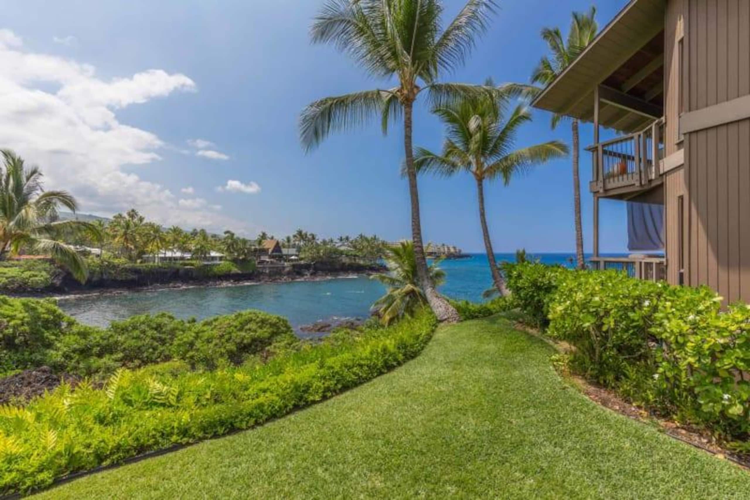 Condo in KAILUA-KONA · ★4.86 · 2 bedrooms · 2 baths - Image 28