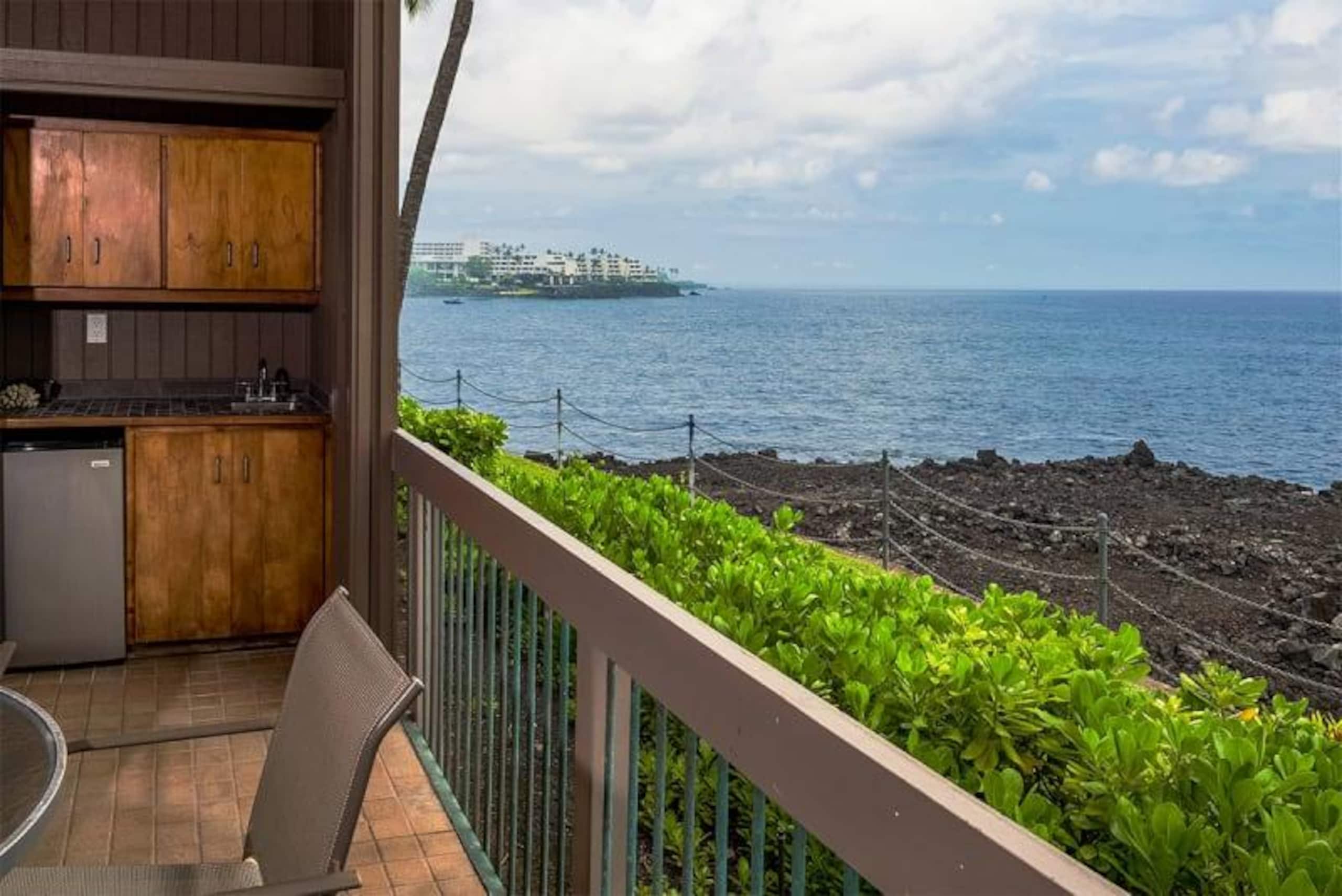 Condo in KAILUA-KONA · ★4.86 · 2 bedrooms · 2 baths - Image 25