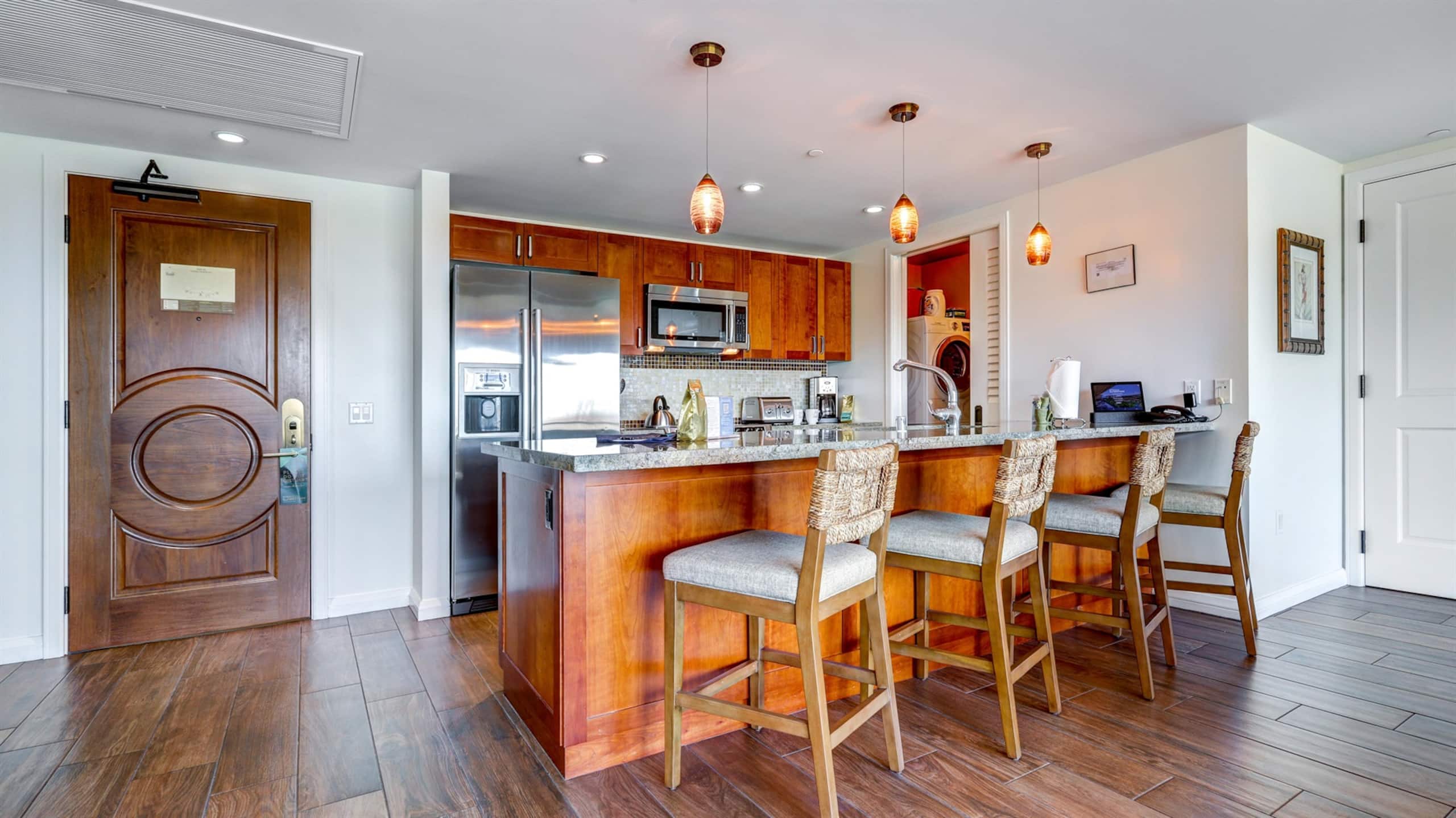 Condo in Lahaina · ★4.65 · 2 bedrooms · 3 beds · 2 baths - Image 9