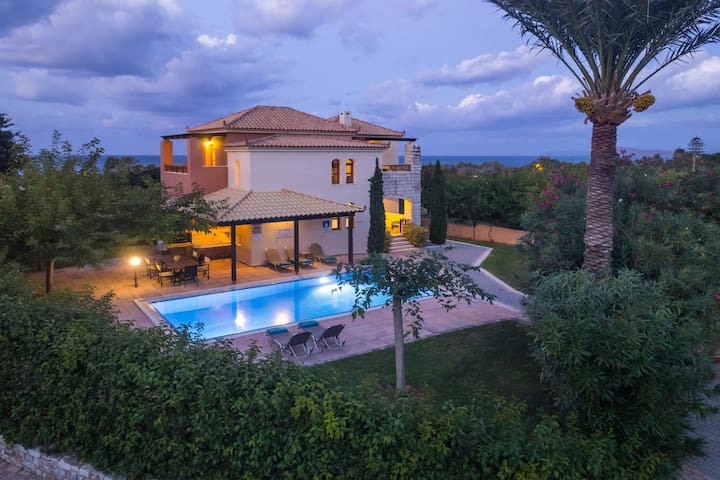Aphrodite Luxury Villa (Iason Villas), 4 Bedrooms,