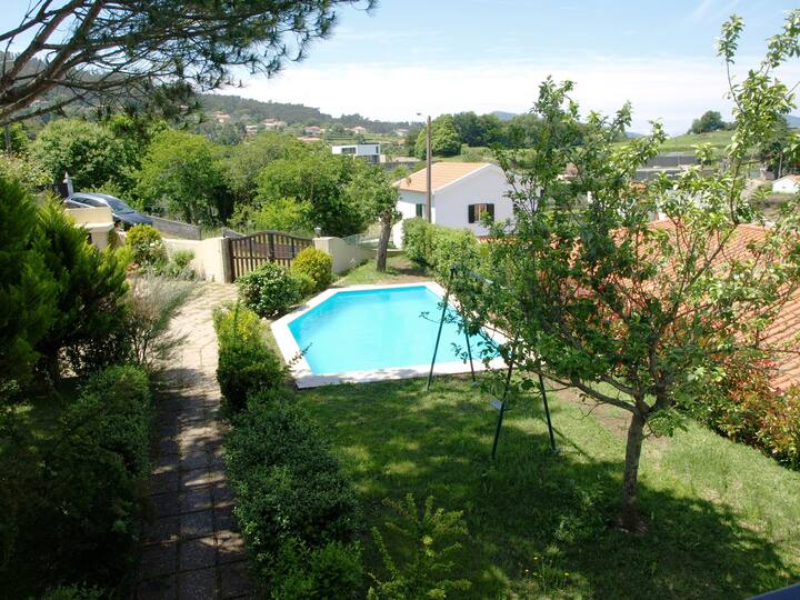 Cmn17v6 Friendly villa with swimming pool and local sosse