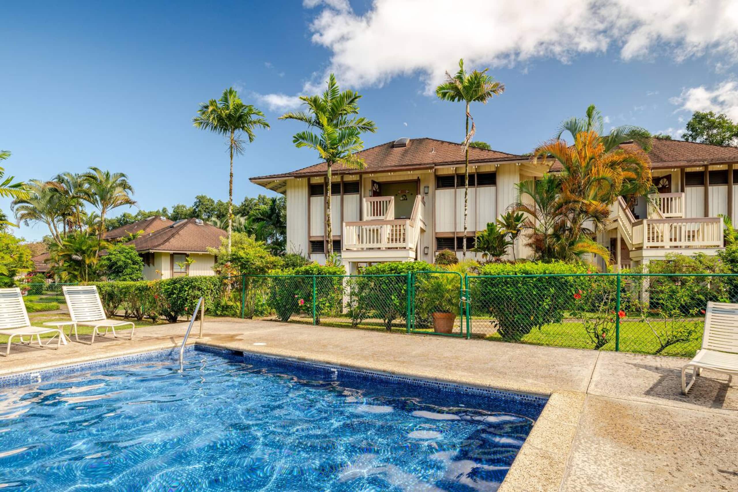 Princeville Top-Floor Retreat w/ AC & Pool  - Image 19