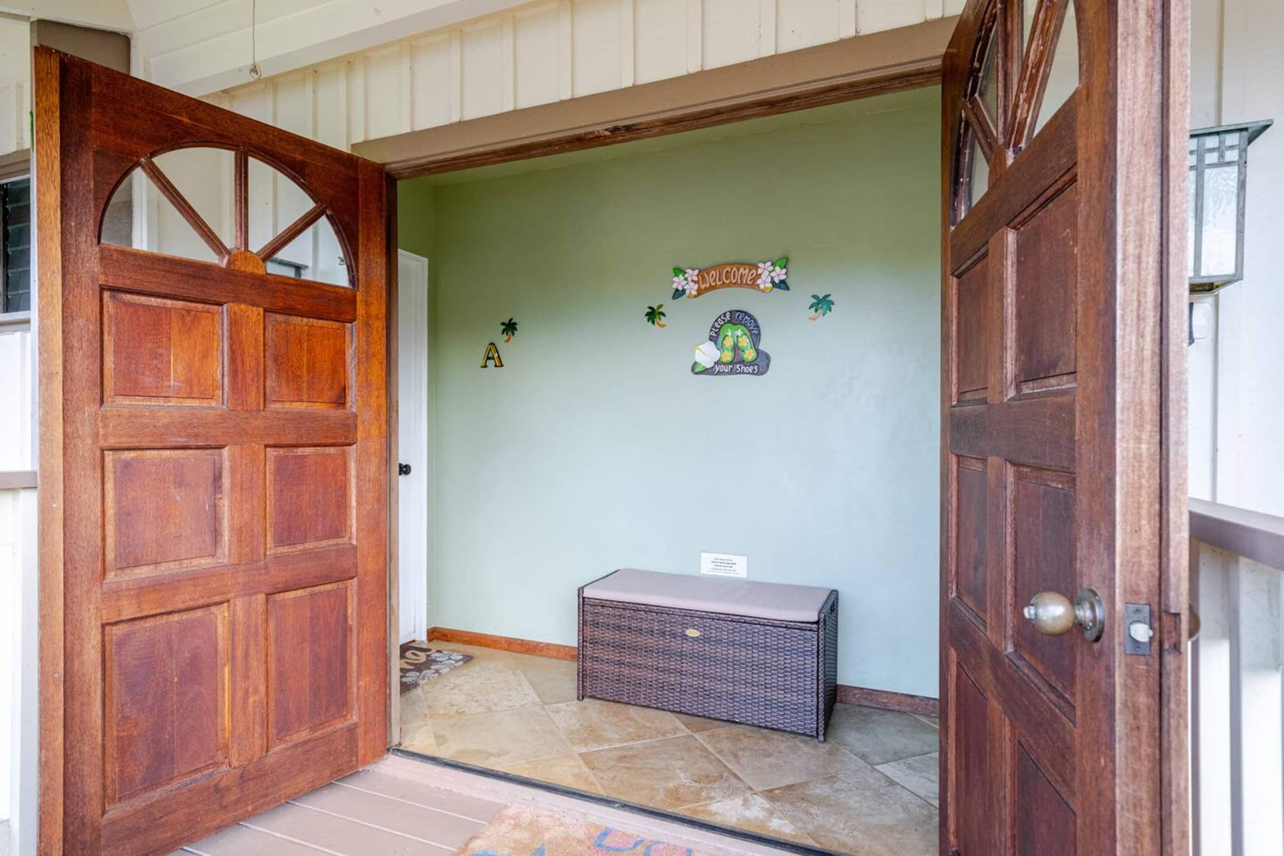Princeville Top-Floor Retreat w/ AC & Pool  - Image 17