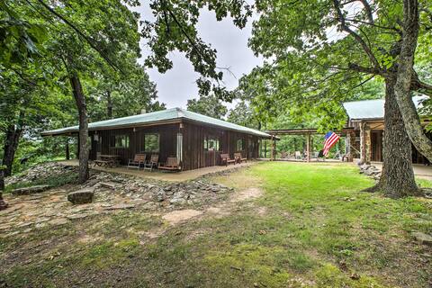 'Pine Lodge Cabin' on 450 Acres in Ozark Mountains