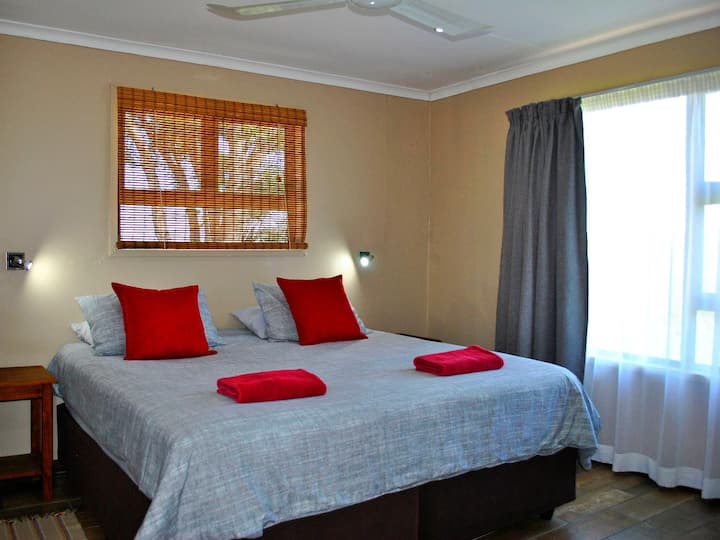 Kabinë 3 - 2 dhomë gjumi, 6 fotografi gjumi 3