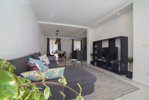 Apartments Martić - Three Bedroom Apartment with Balconies and Sea View - (ST)