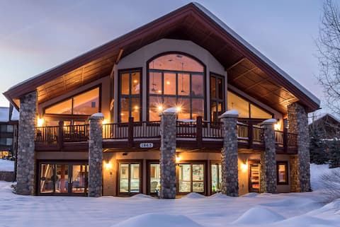 Majestic Vista Chalet | Private Pool | Hot Tub