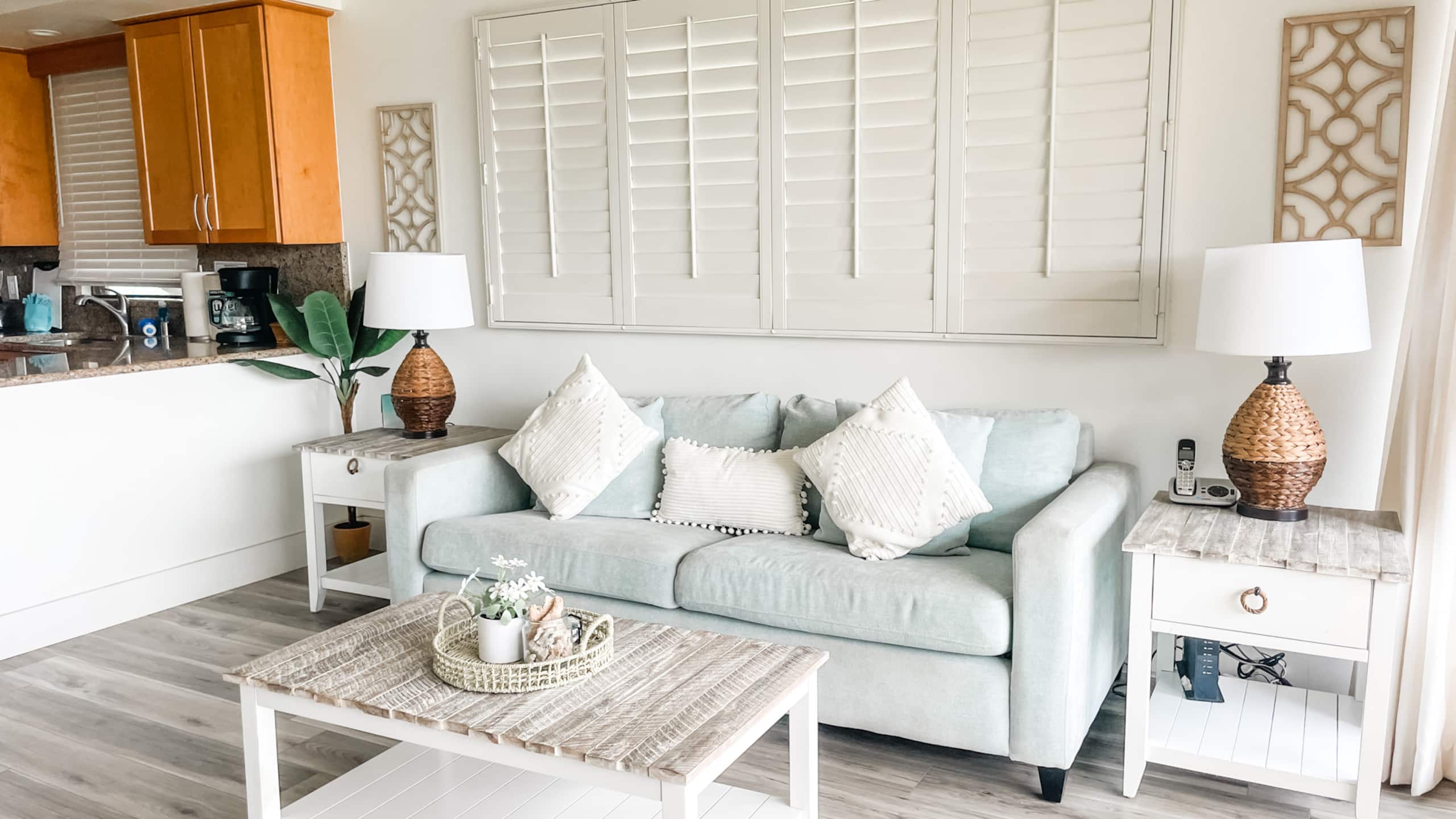 Beautiful oceanview one bd deluxe with FREE a/c - Image 6