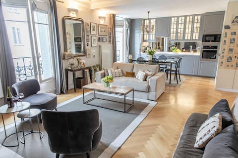 Top Airbnb: Eiffel Tower View WOW Perfect! à Paris 7e Arrondissement