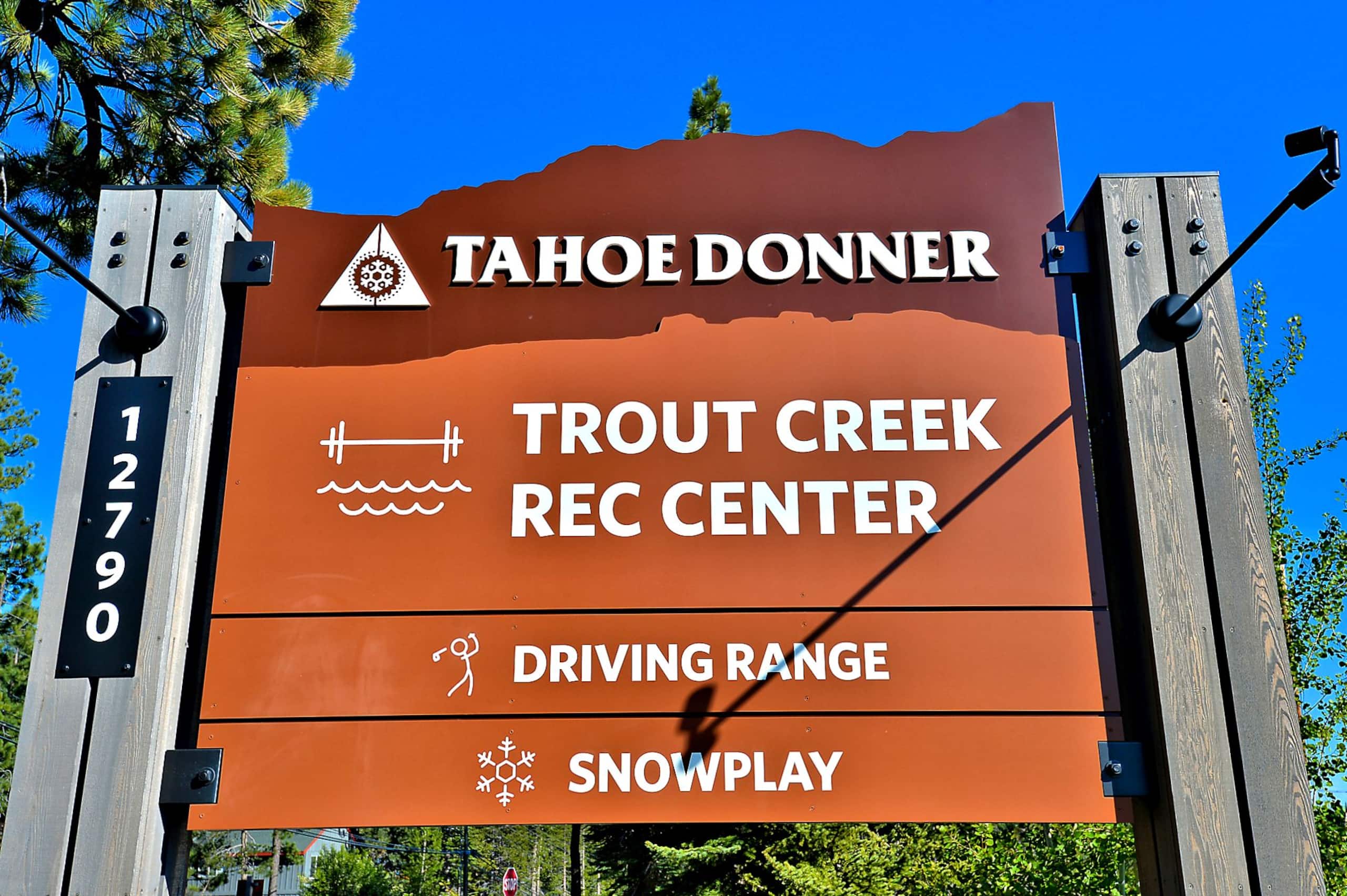 Tahoe Donner Mountain View Cabin with Pool Access - Photo 30