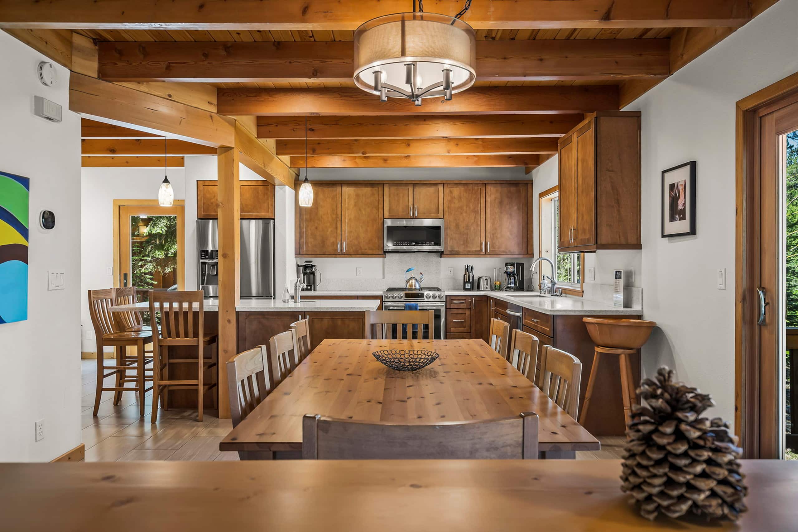 Tahoe Donner Mountain View Cabin with Pool Access - Photo 20