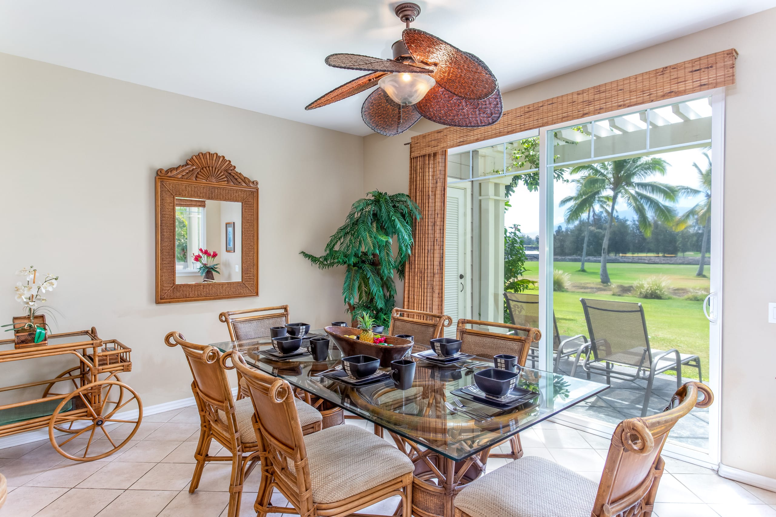 3bdrm Townhome near to Shops, Dining & Beach - Photo 3