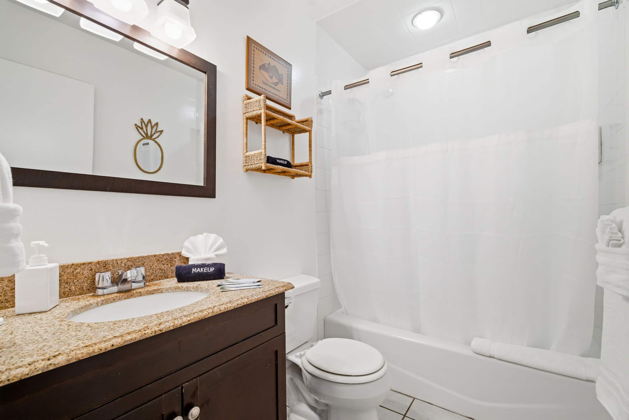 Condo in Kahuku · ★4.65 · 3 bedrooms · 4 beds · 2 shared baths - Image 23