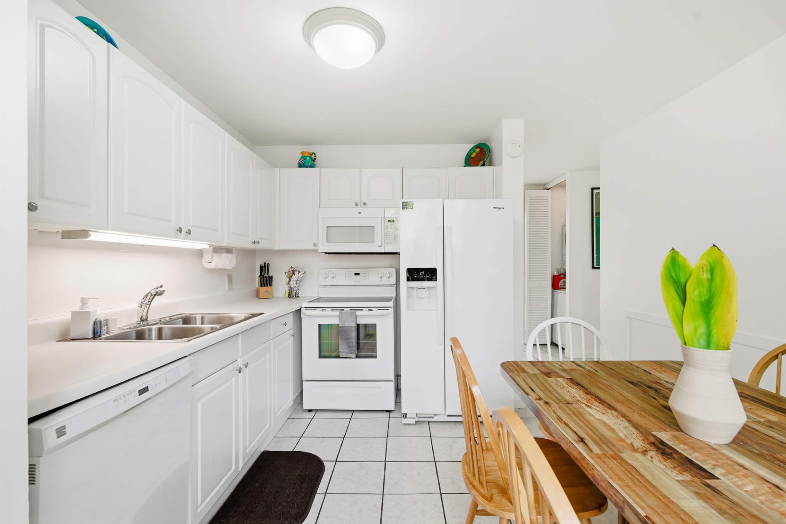 Condo in Kahuku · ★4.65 · 3 bedrooms · 4 beds · 2 shared baths - Image 6