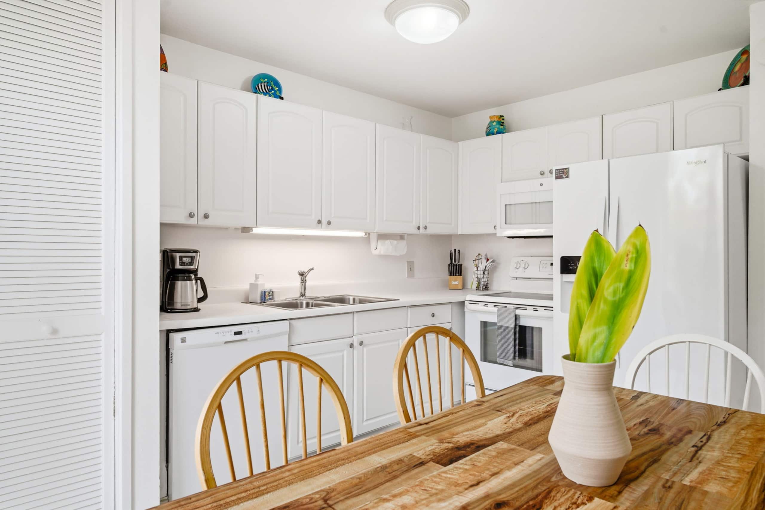 Condo in Kahuku · ★4.65 · 3 bedrooms · 4 beds · 2 shared baths - Image 11