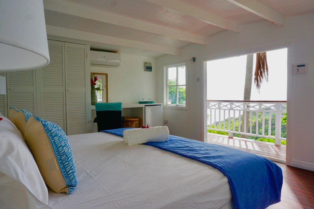 椰子小屋加大双人床，带迷你冰箱