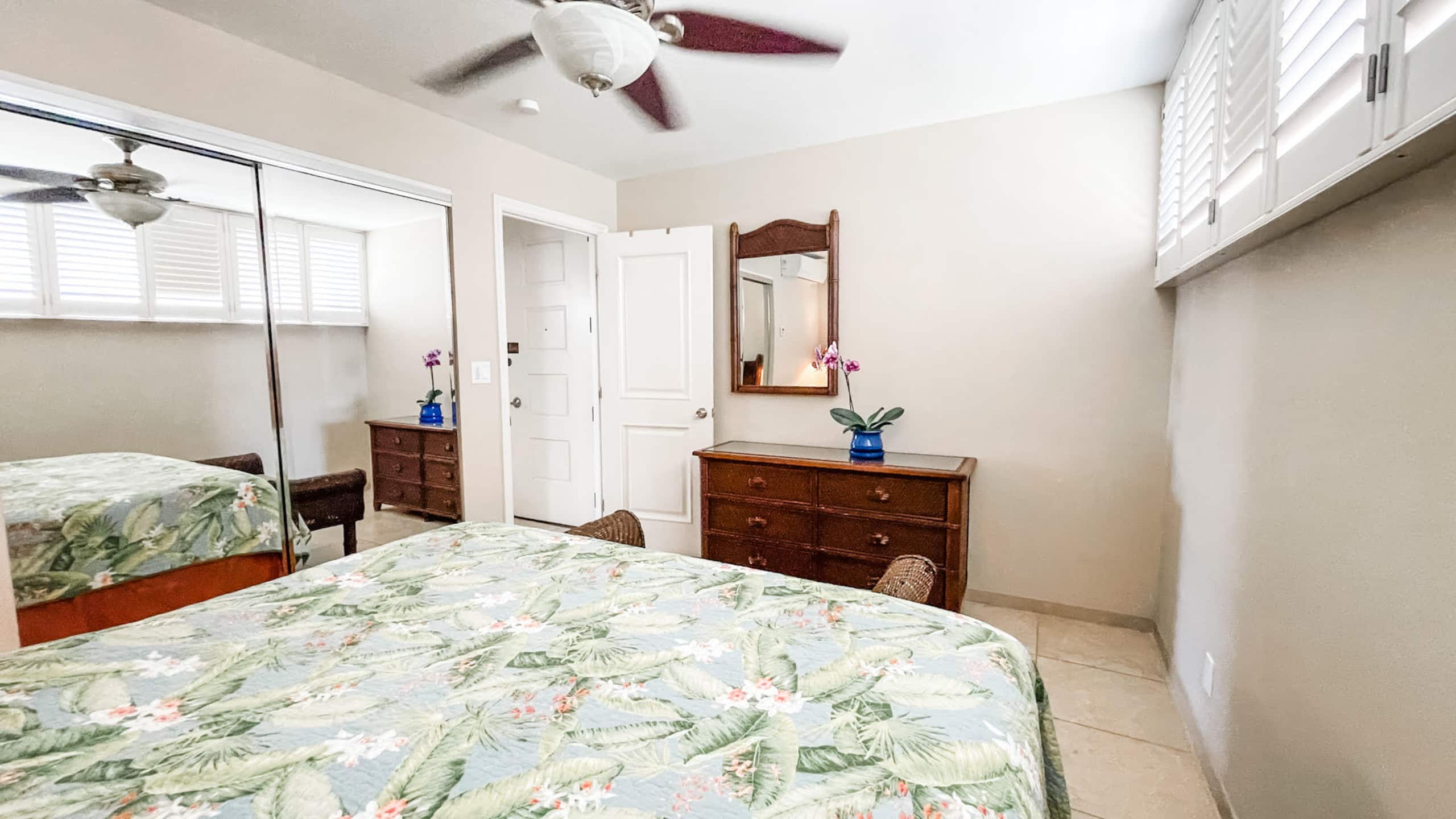 Remodeled One bd Ocean, AC, wifi, pool A201 - Image 9