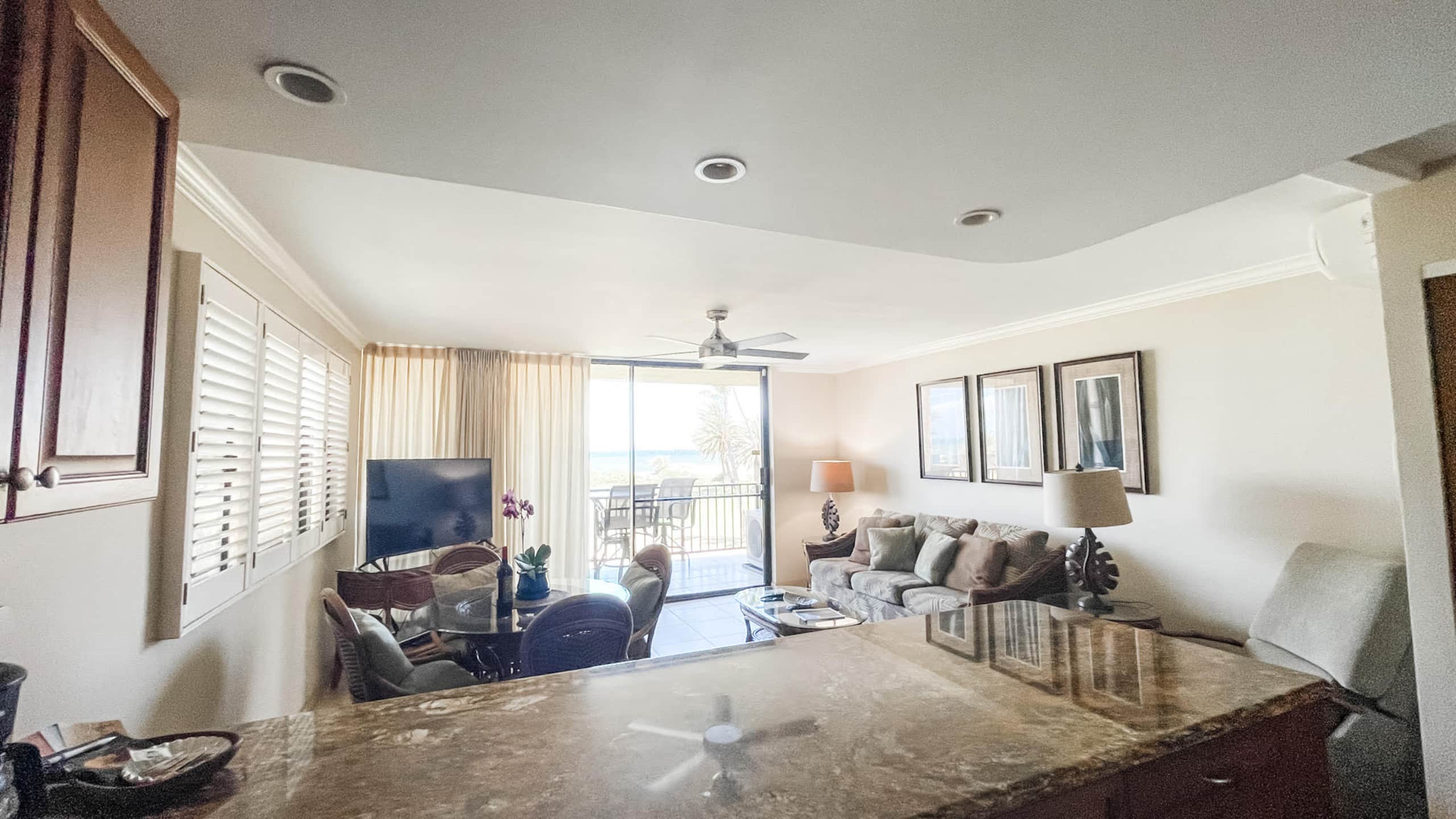 Remodeled One bd Ocean, AC, wifi, pool A201 - Image 7