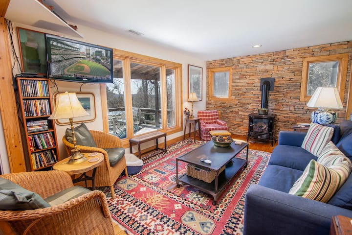Elegant Mountain Retreat With Stunning Views - Blowing Rock, NC
